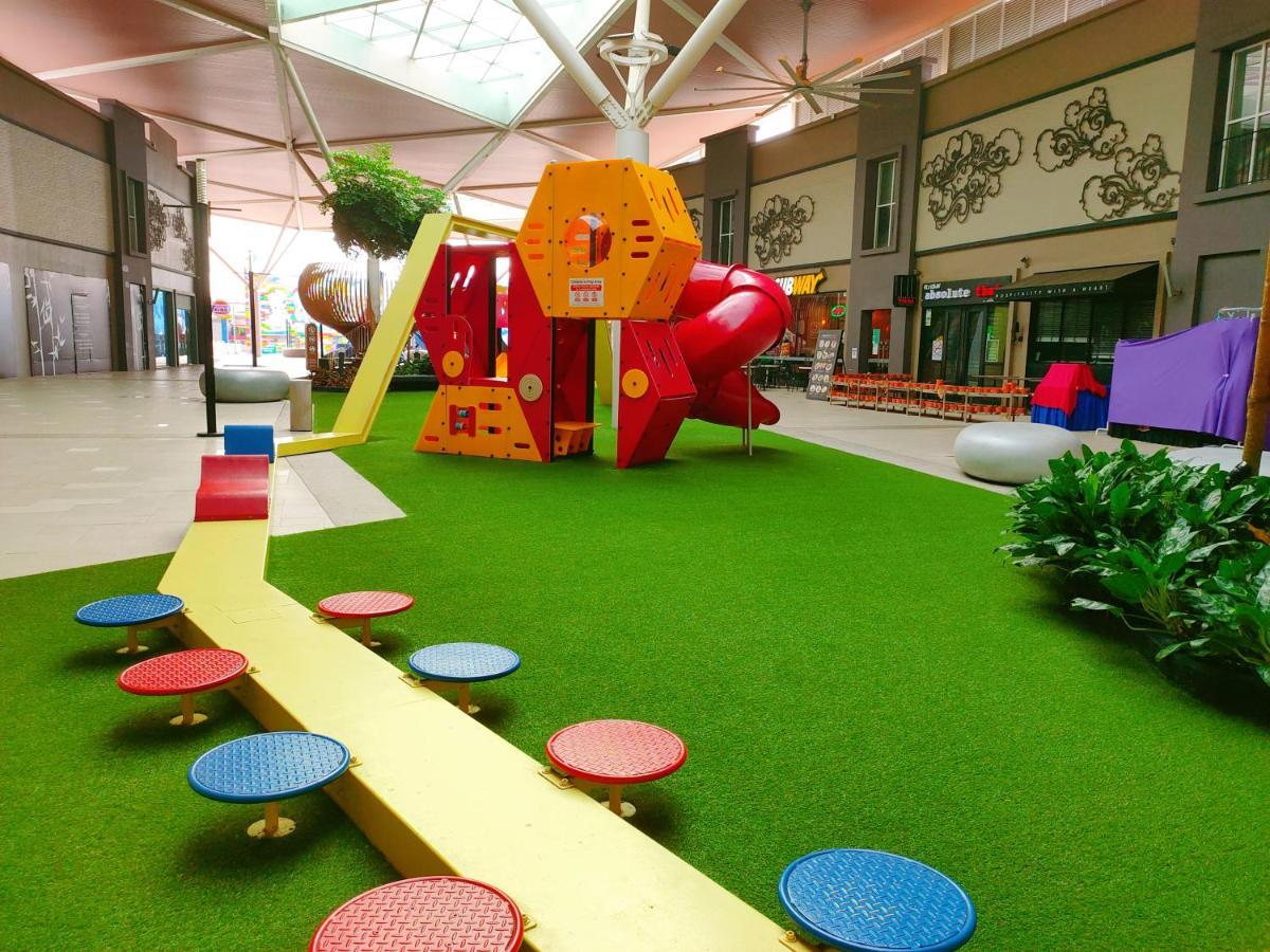 Legoland 3Min Lakeview Happyrainbowsuite 7Pax 2R2B Нусаджайя Экстерьер фото